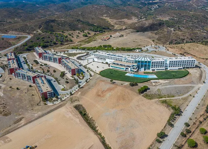 Отель Algarve Race - Montes de Cima